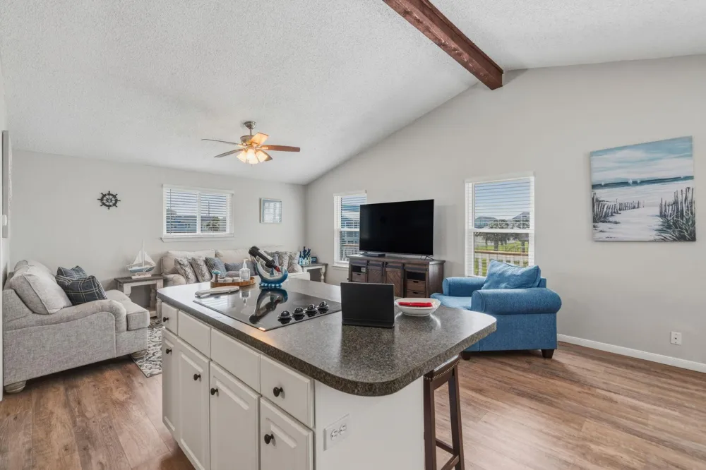 4222 Mason Drive Galveston, TX 77554