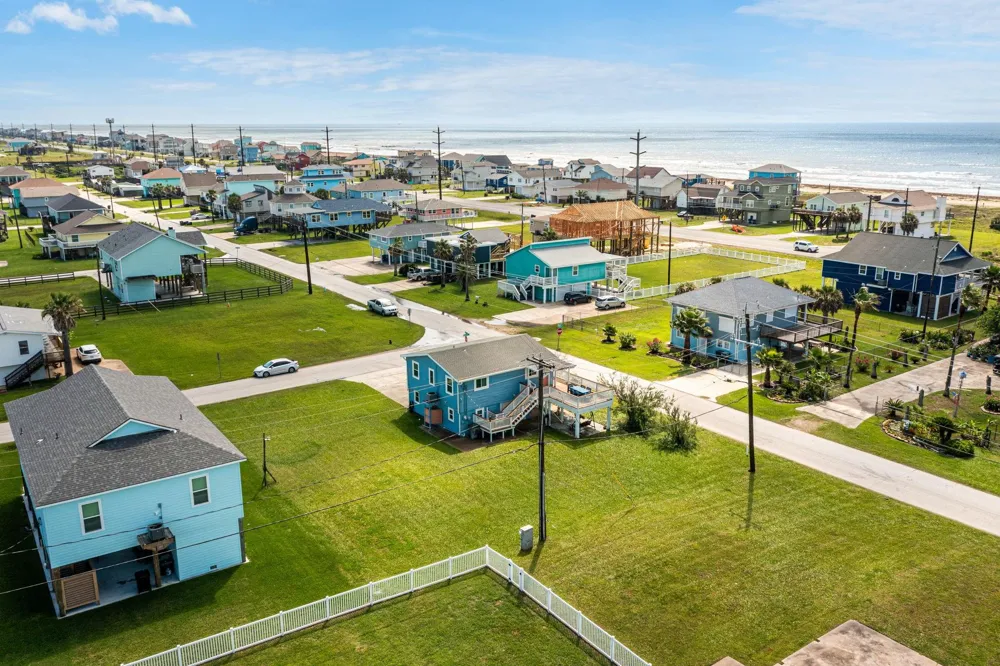 4222 Mason Drive Galveston, TX 77554