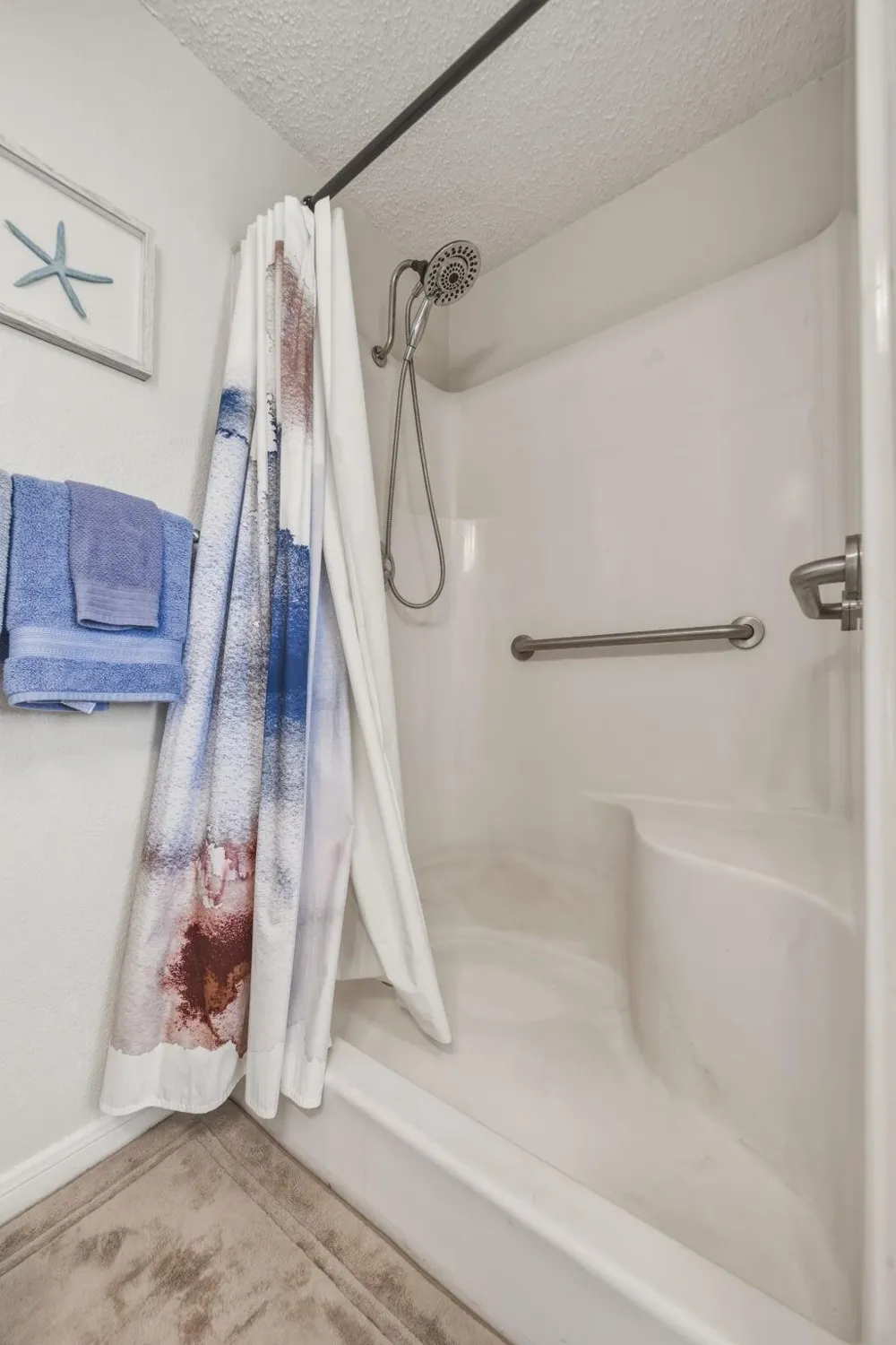 4222 Mason Drive Galveston, TX 77554
