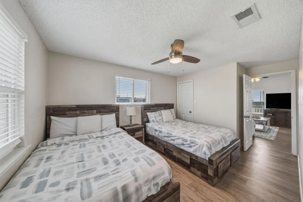 4222 Mason Drive Galveston, TX 77554