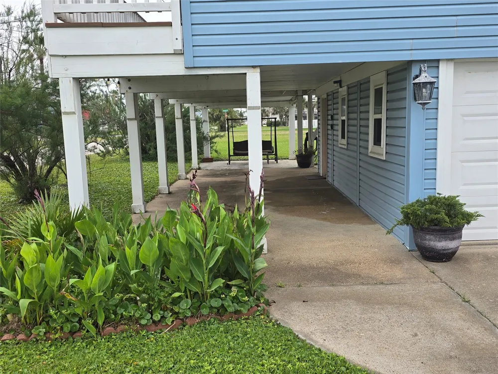 4222 Mason Drive Galveston, TX 77554