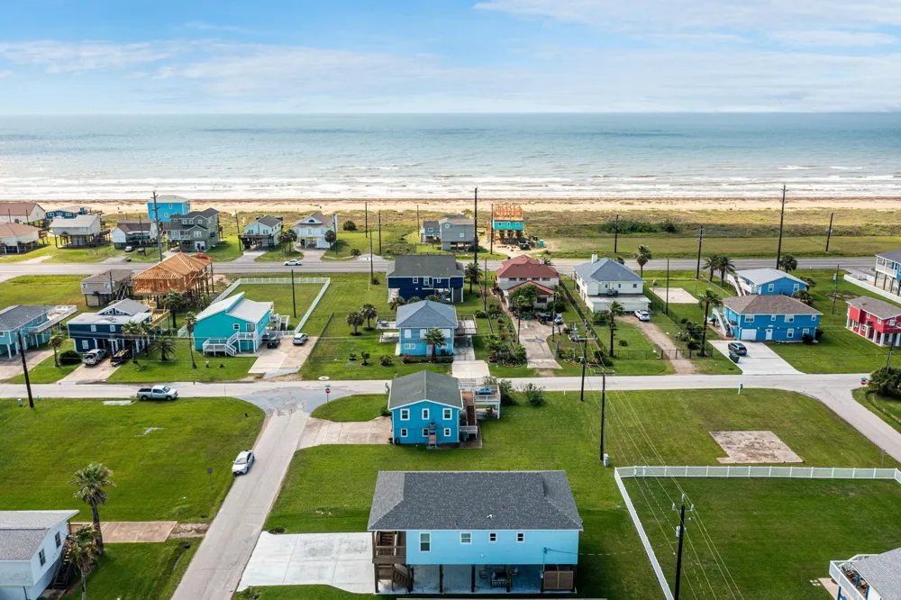 4222 Mason Drive Galveston, TX 77554