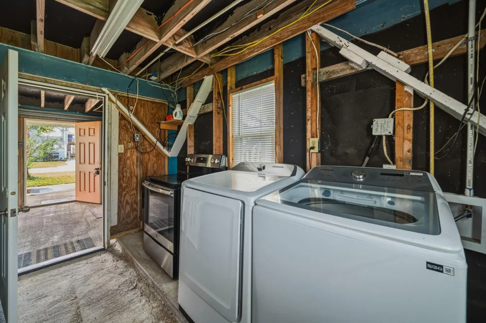 4222 Mason Drive Galveston, TX 77554