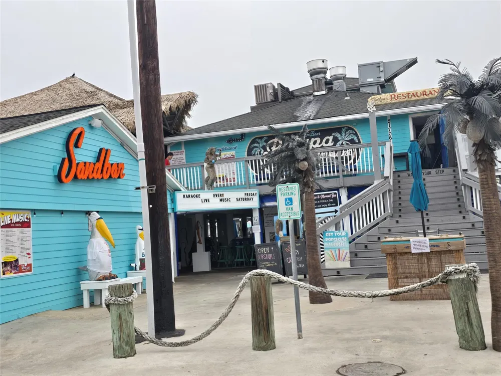 4222 Mason Drive Galveston, TX 77554