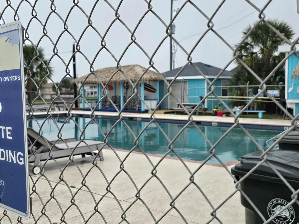 4222 Mason Drive Galveston, TX 77554