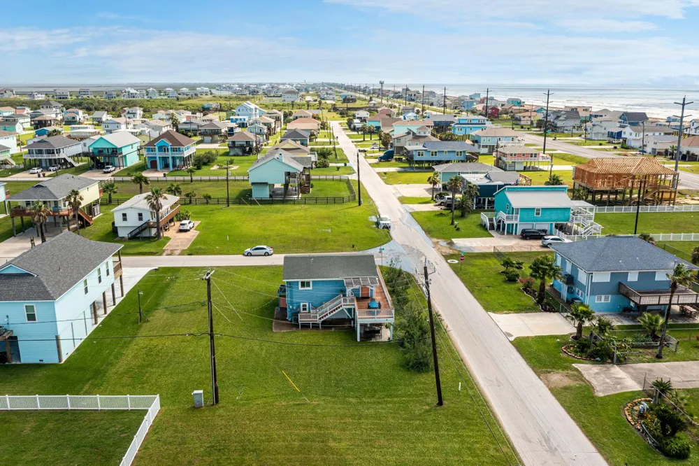 4222 Mason Drive Galveston, TX 77554