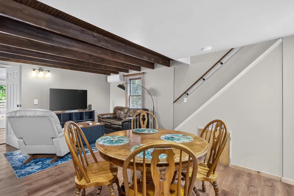 2210 Lakeview Drive Brooklyn, MI 49230
