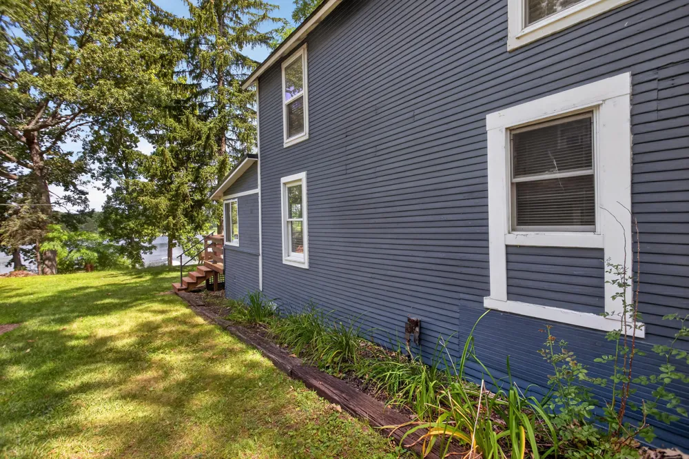 2210 Lakeview Drive Brooklyn, MI 49230