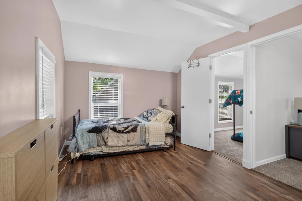 2210 Lakeview Drive Brooklyn, MI 49230
