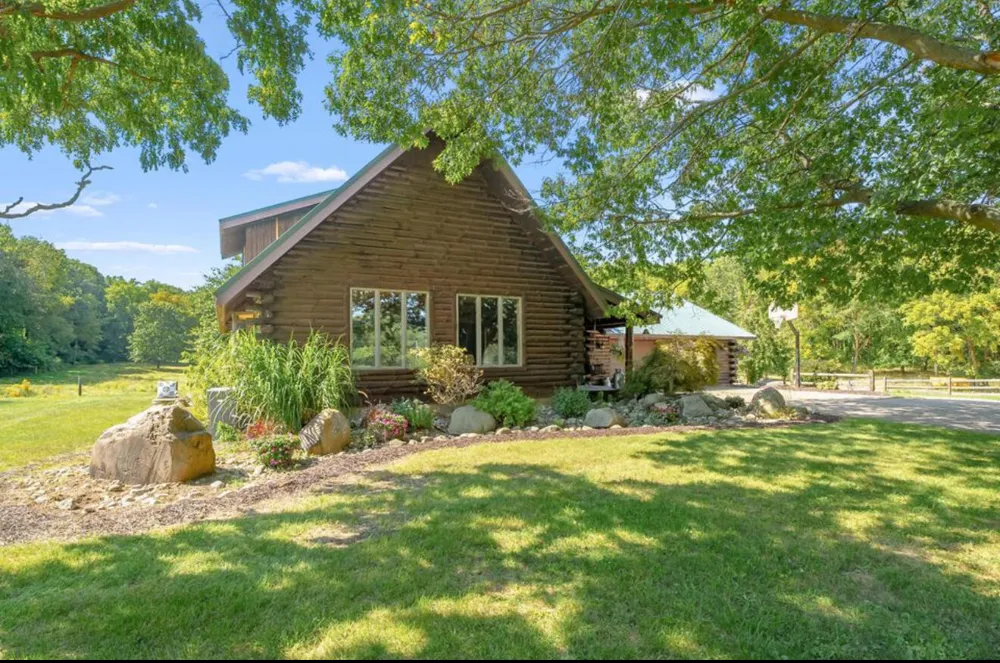 3310 26th Street Hopkins, MI 49328