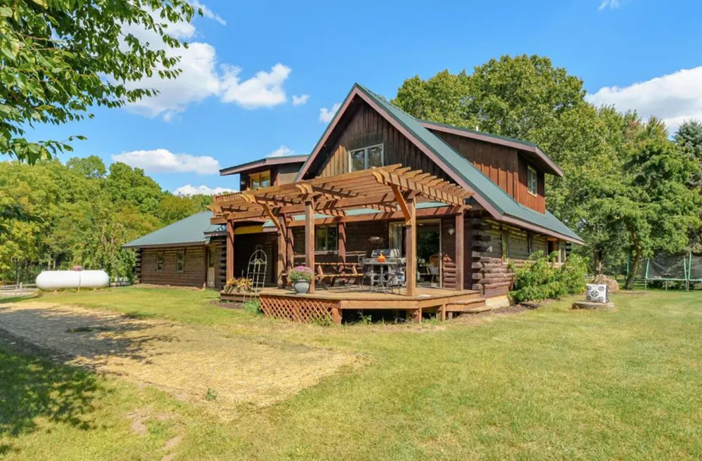 3310 26th Street Hopkins, MI 49328