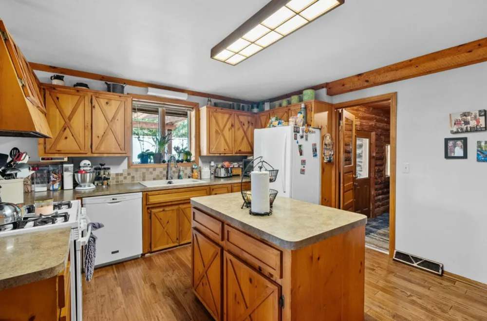 3310 26th Street Hopkins, MI 49328
