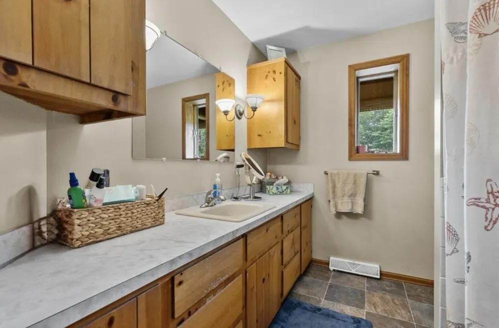 3310 26th Street Hopkins, MI 49328