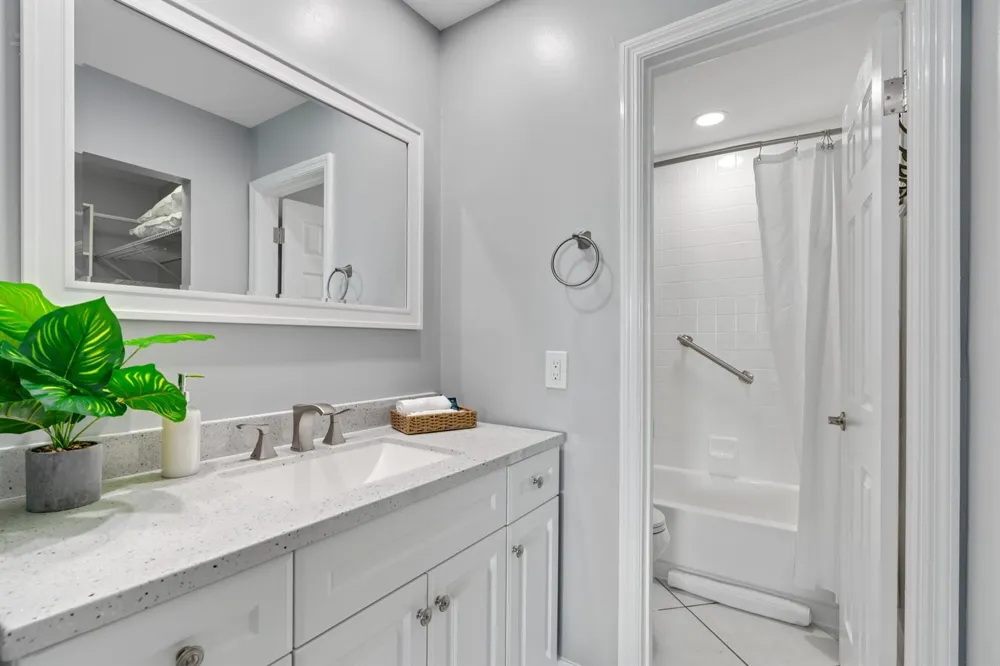 3372 NE 5th Drive Boca Raton, FL 33431