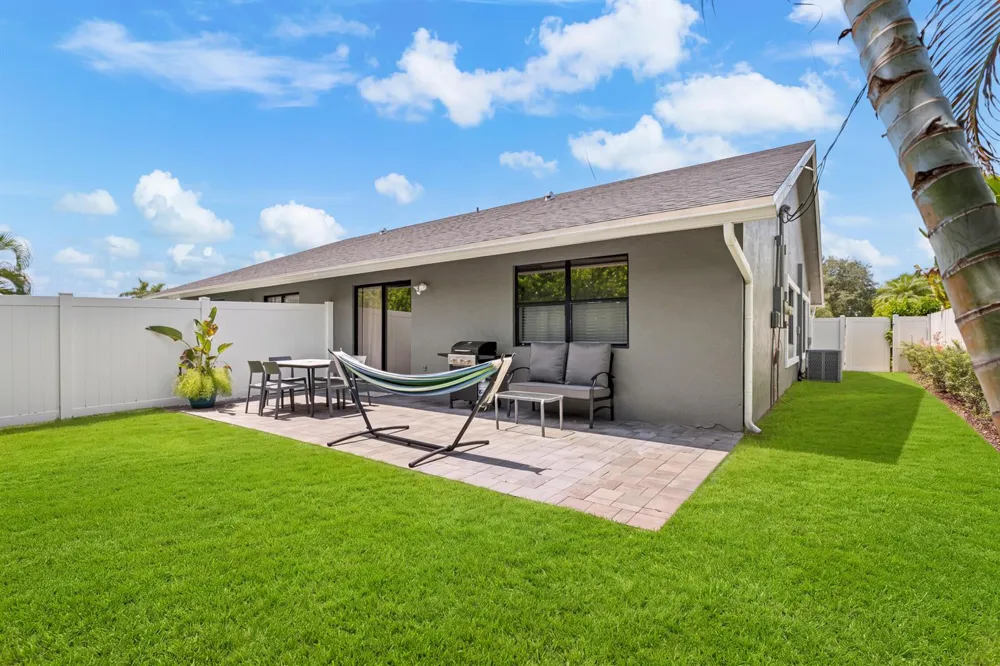3372 NE 5th Drive Boca Raton, FL 33431