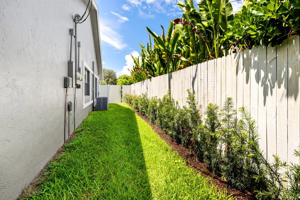 3372 NE 5th Drive Boca Raton, FL 33431
