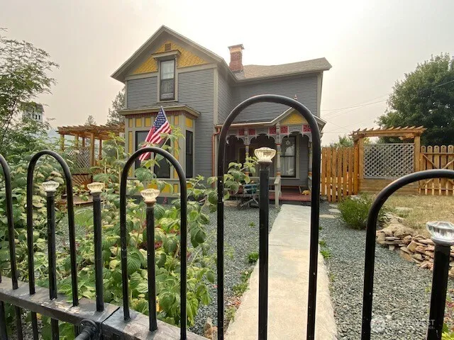 645 S Kauffman Street Republic, WA 99166