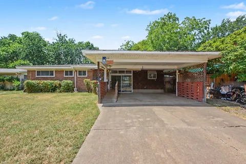 1932 Pilgrim Drive