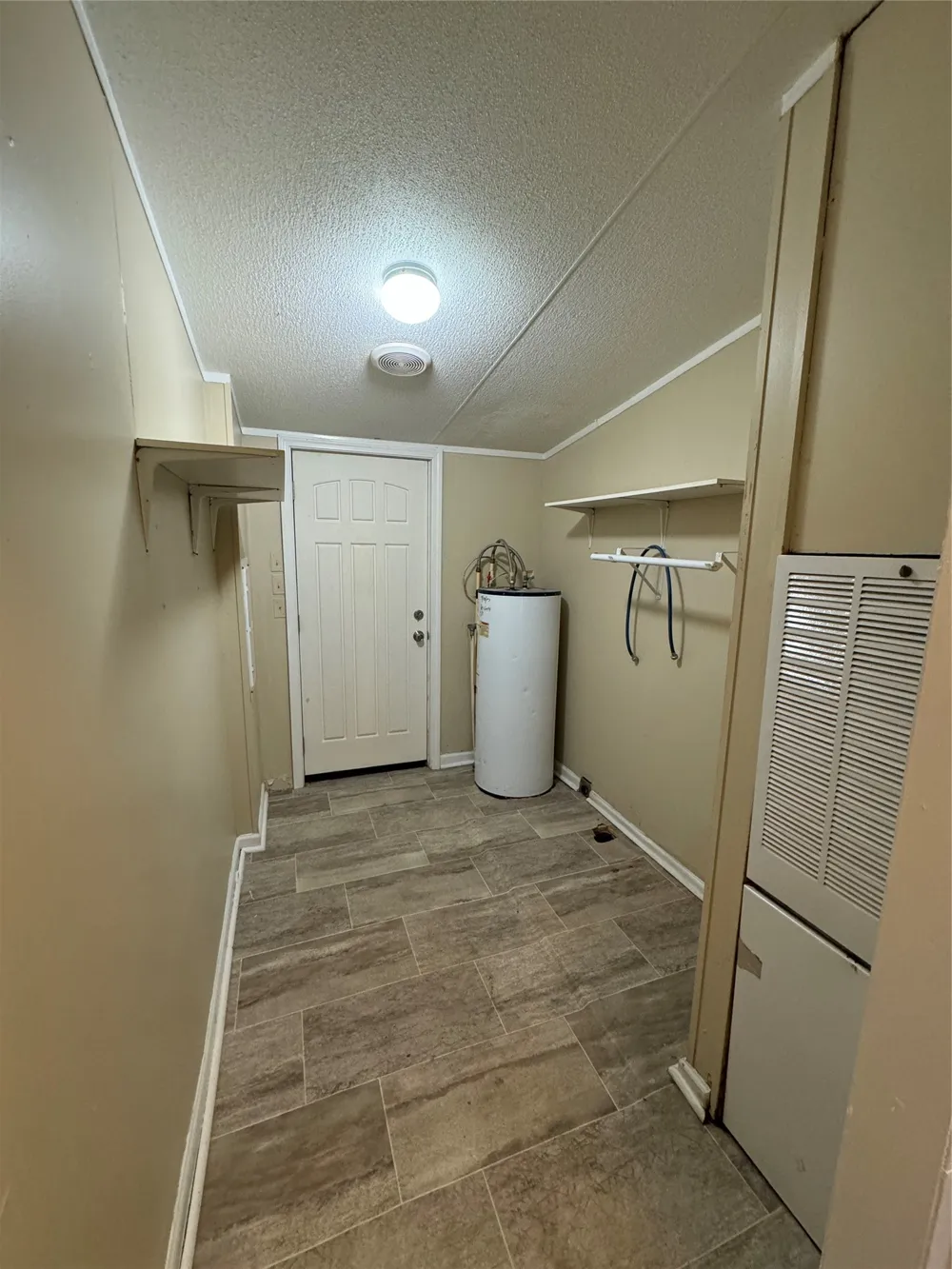 161 Flournoy Lucus Shreveport, LA 71106