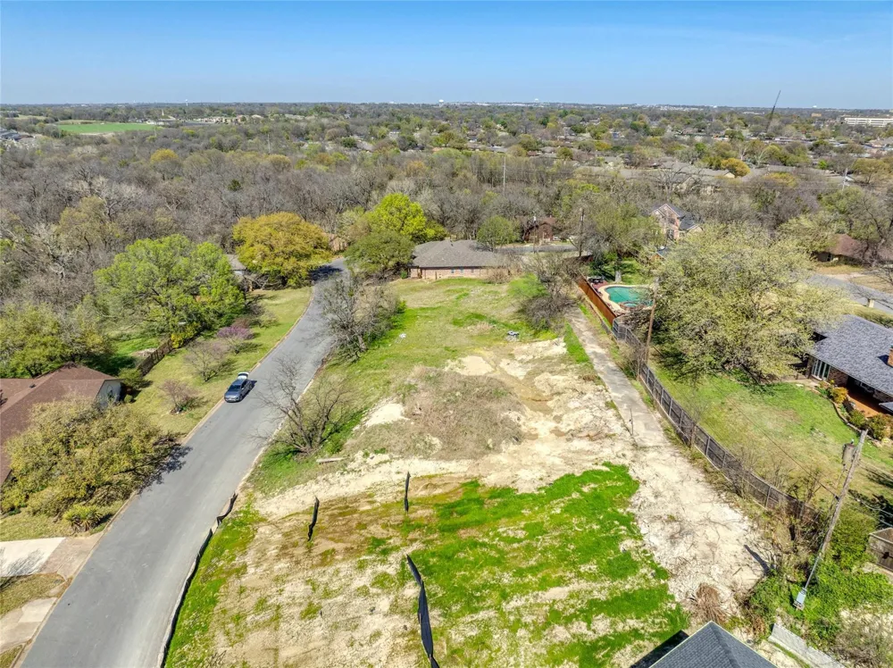 311 Arapaho W Sherman, TX 75092