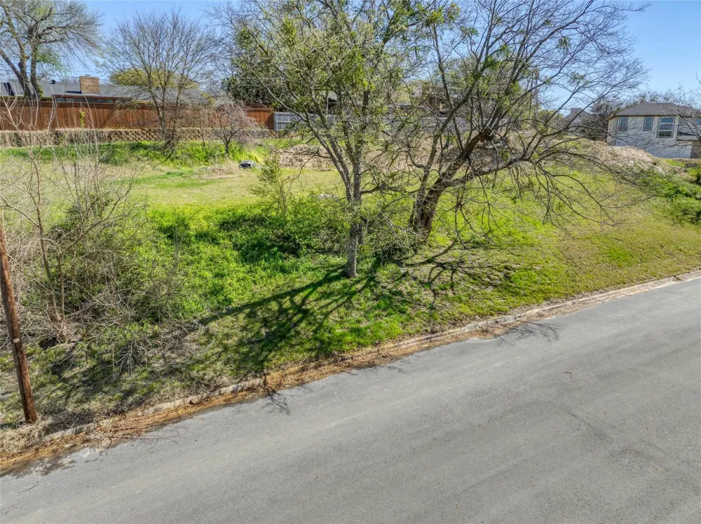 311 Arapaho W Sherman, TX 75092