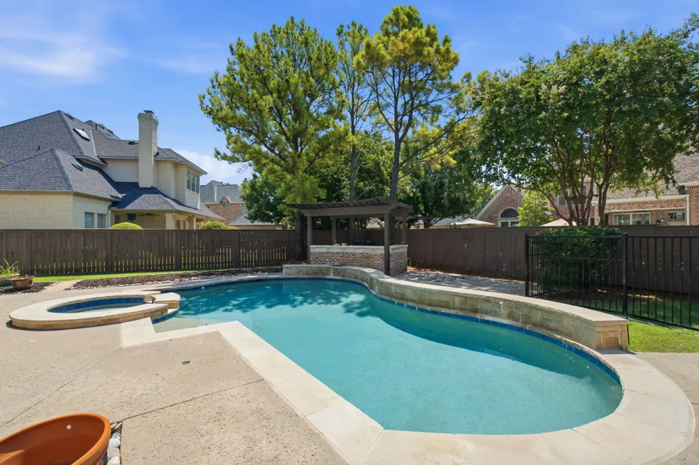 2001 Thames Trail Colleyville, TX 76034