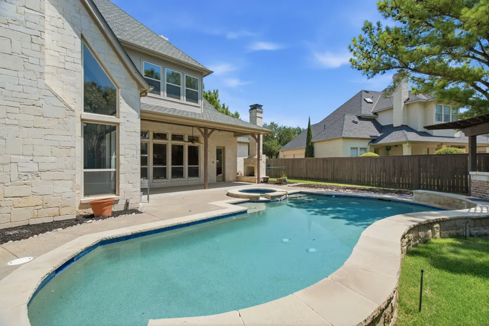 2001 Thames Trail Colleyville, TX 76034