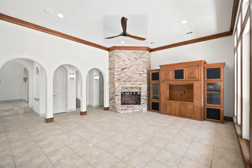 2001 Thames Trail Colleyville, TX 76034
