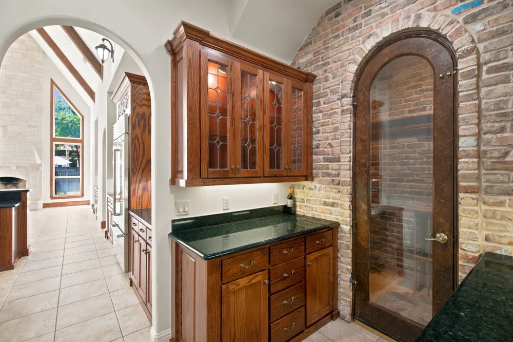 2001 Thames Trail Colleyville, TX 76034
