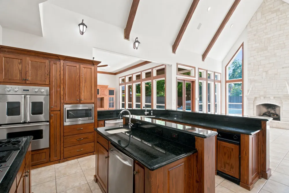 2001 Thames Trail Colleyville, TX 76034