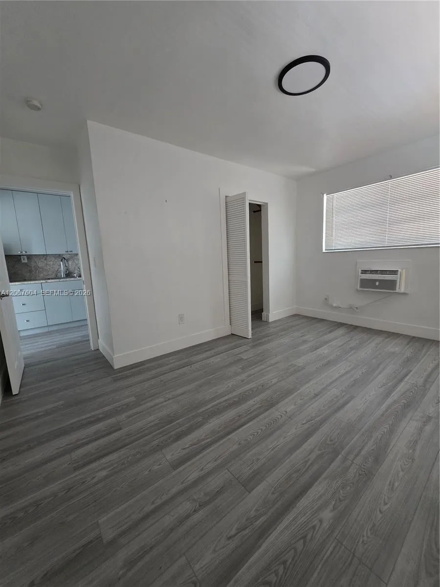 85 Esplanade Dr #C Miami Springs, FL 33166