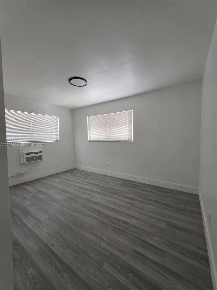 85 Esplanade Dr #C Miami Springs, FL 33166