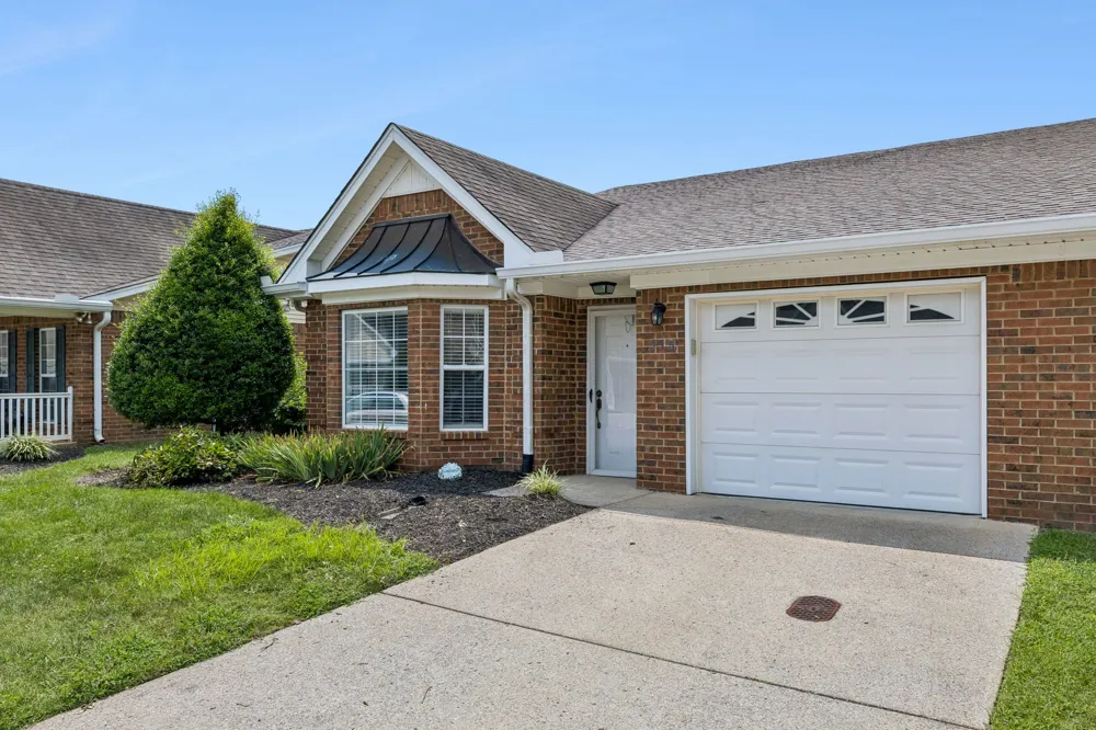 335 Forest Glen Cir Murfreesboro, TN 37128