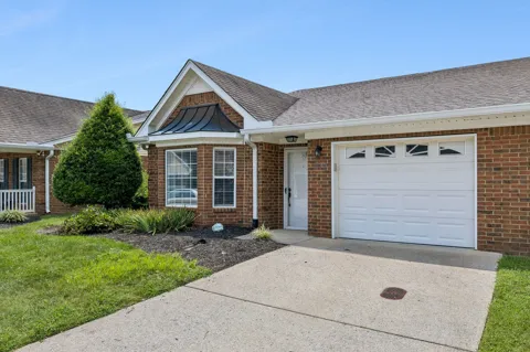 335 Forest Glen Cir