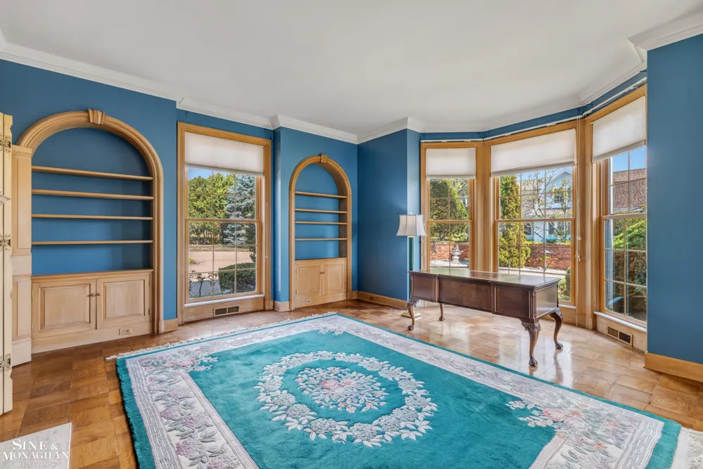 105 Lake Shore Road Grosse Pointe Farms City, MI 48236