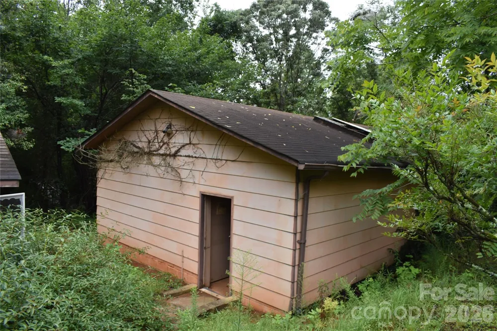 115 Weeks Road Rutherfordton, NC 28139