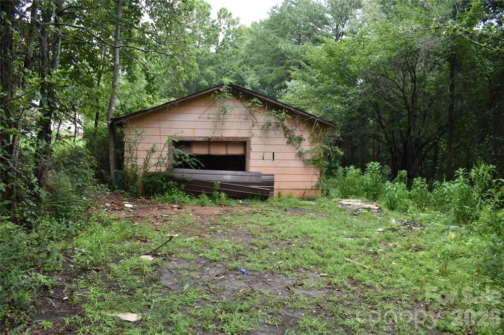 115 Weeks Road Rutherfordton, NC 28139