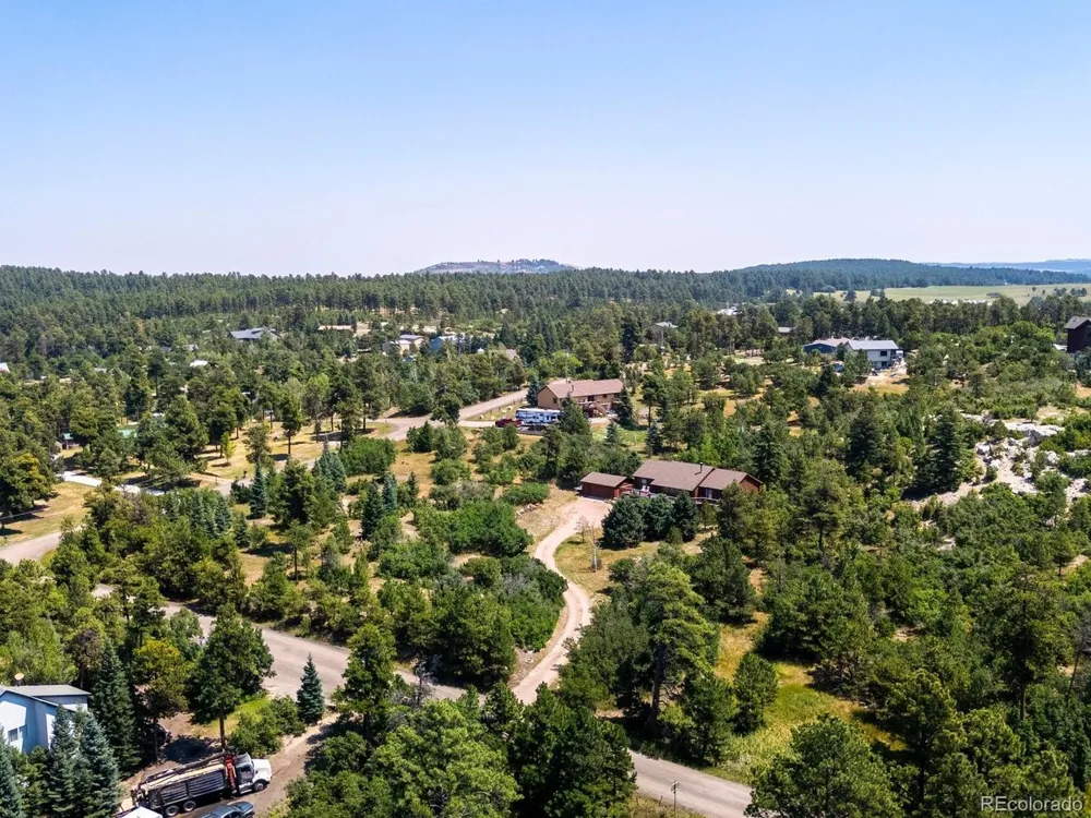 15969 Ray Drive Larkspur, CO 80118