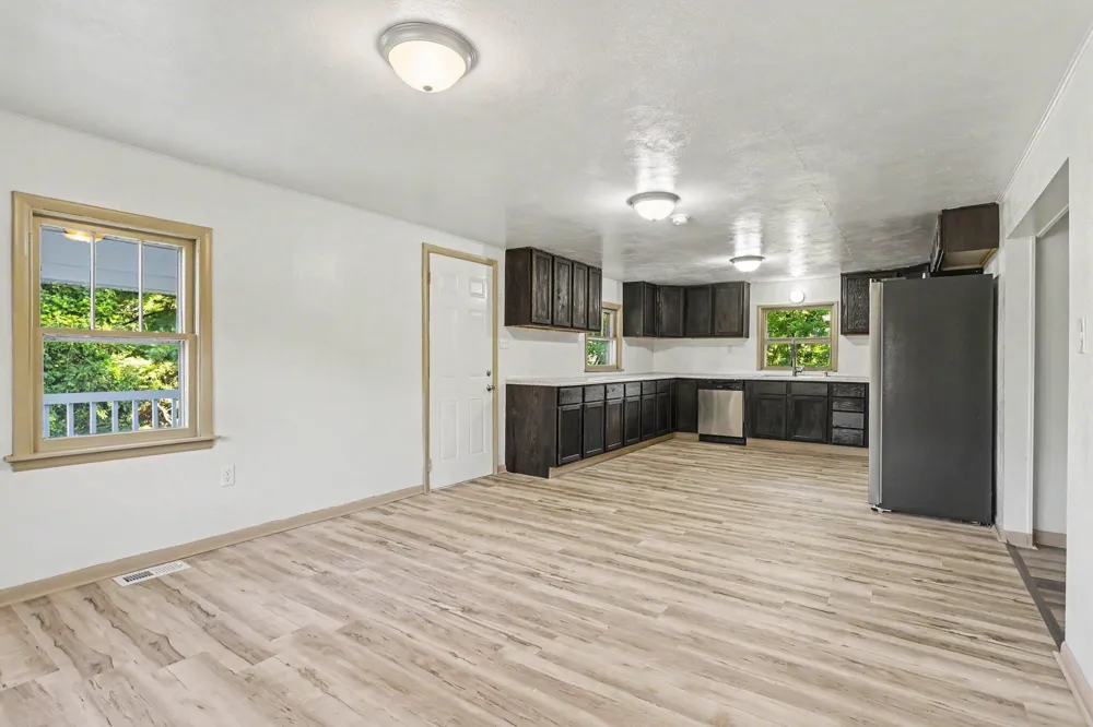 1582 Bakertown Road Buchanan, MI 49107