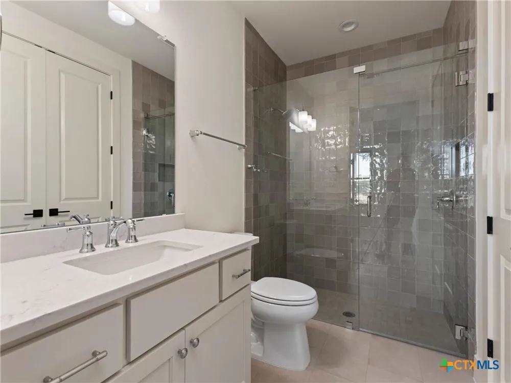 1317 Cats Eye Horseshoe Bay, TX 78657