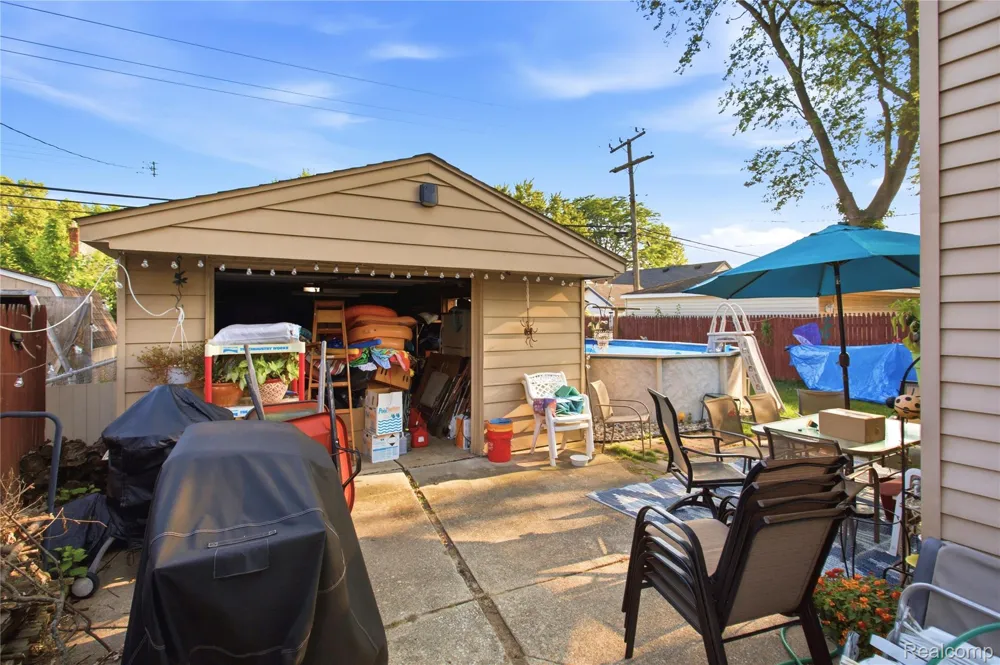 13491 Superior Street Southgate City, MI 48195