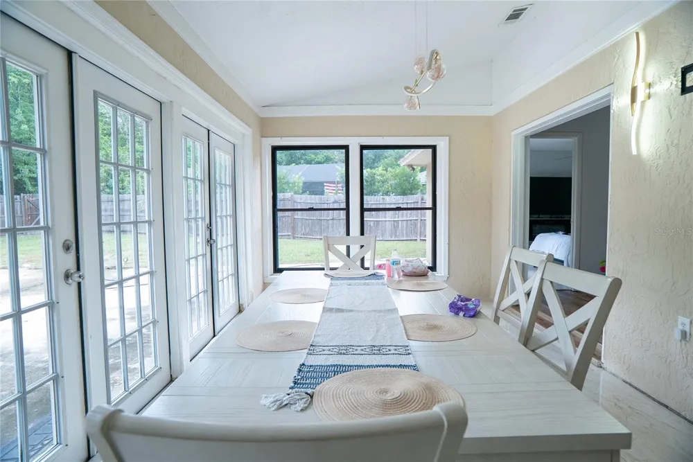 304 SHADOW OAK DRIVE Casselberry, FL 32707