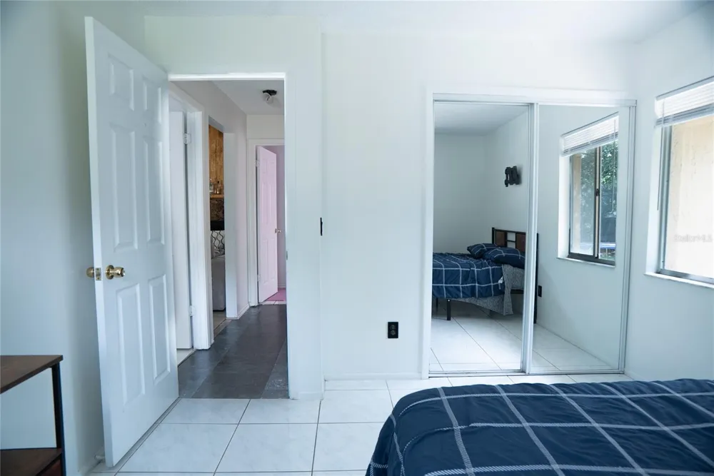 304 SHADOW OAK DRIVE Casselberry, FL 32707
