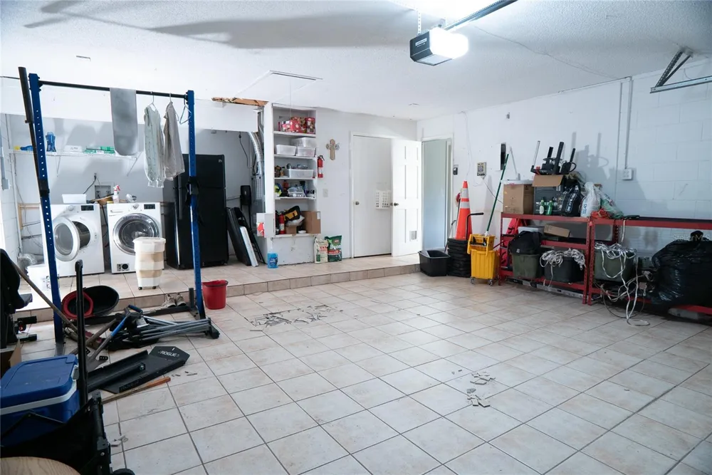 304 SHADOW OAK DRIVE Casselberry, FL 32707