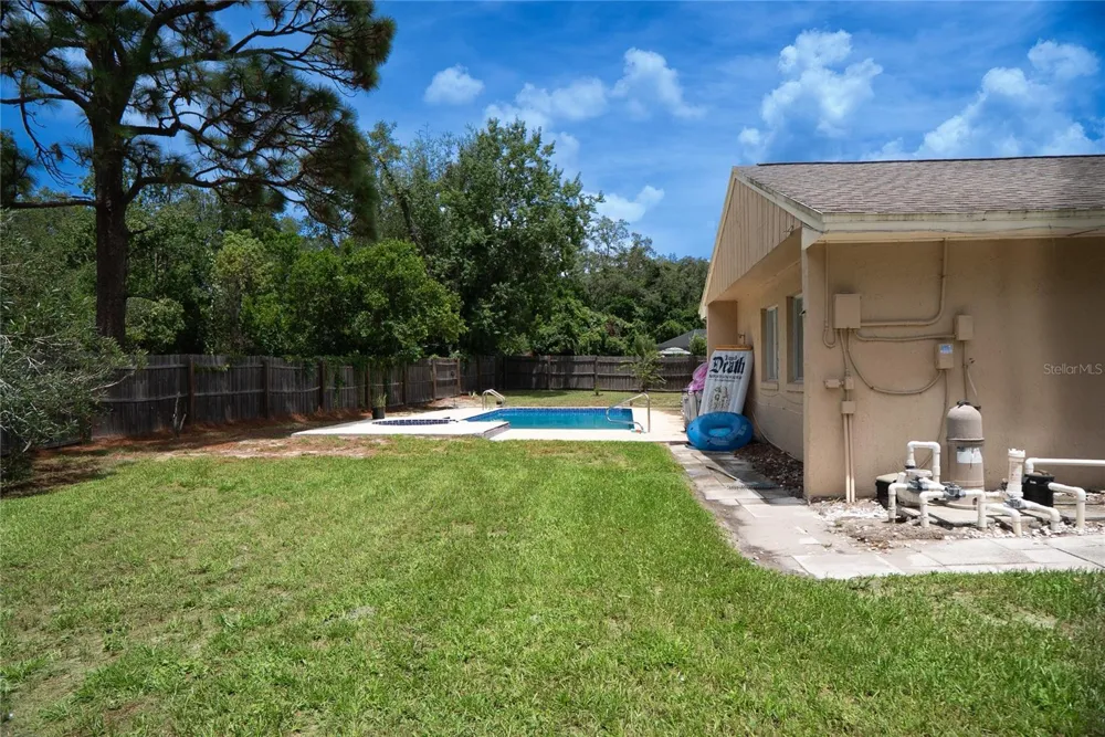 304 SHADOW OAK DRIVE Casselberry, FL 32707