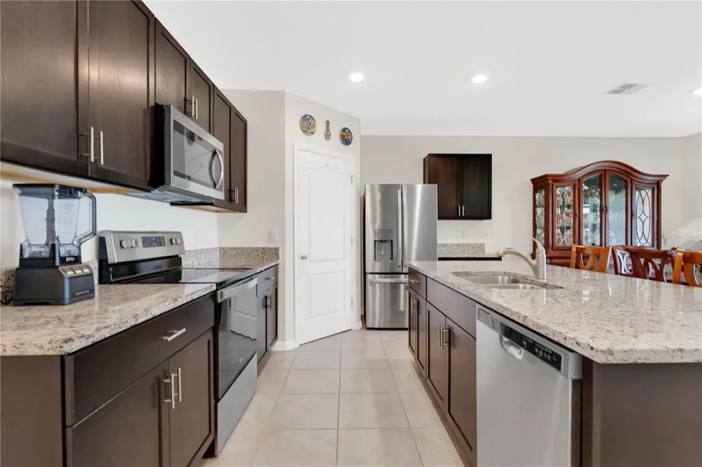 1735 PARK SIDE AVENUE Kissimmee, FL 34744