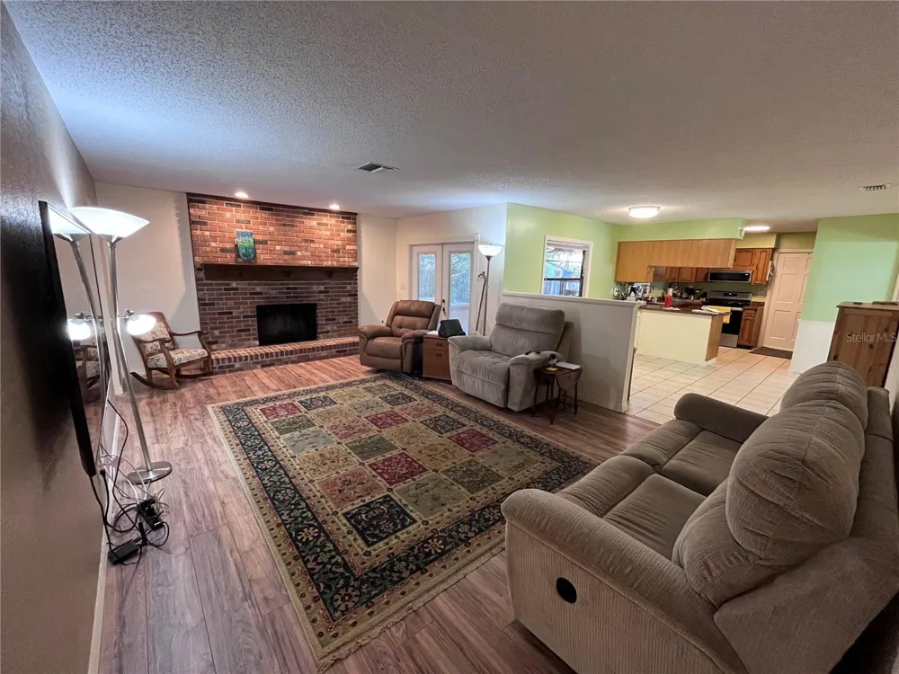 2117 YORKSHIRE DRIVE Deland, FL 32724