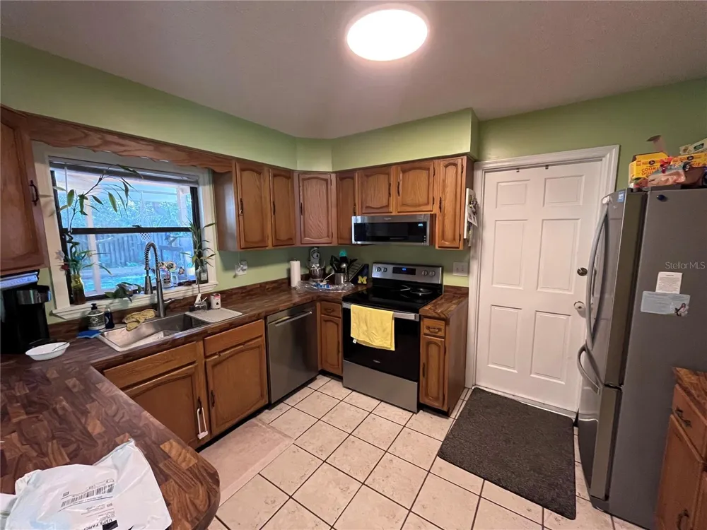 2117 YORKSHIRE DRIVE Deland, FL 32724