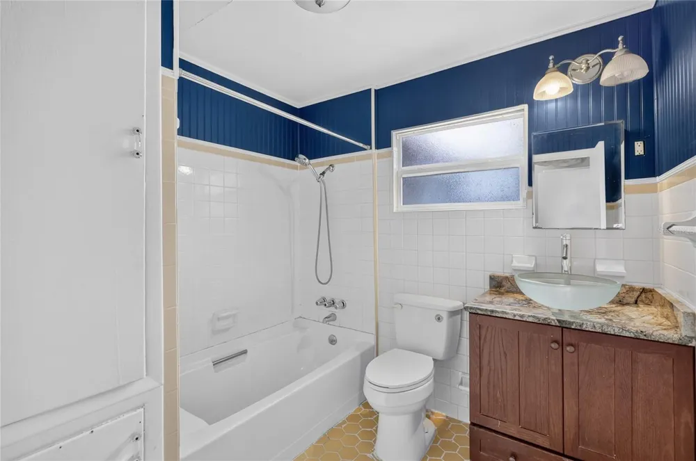 120 E HOFFMAN ST Lake Alfred, FL 33850