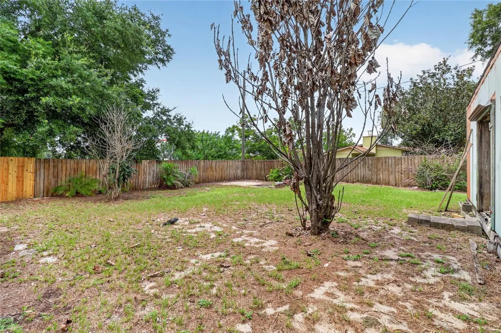 120 E HOFFMAN ST Lake Alfred, FL 33850